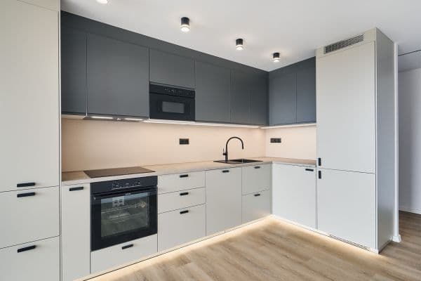 3 bedroom with open-plan kitchen flat for sale, 78 m², Hlavní, Praha 3 bedroom with open-plan kitchen flat for sale, 78 m², Hlavní, Praha
