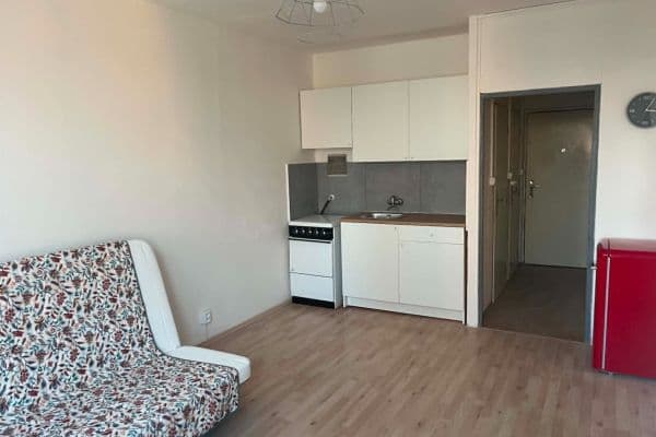 Studio flat to rent, 24 m², Mečíková, Praha Studio flat to rent, 24 m², Mečíková, Praha