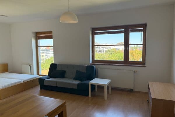 Studio flat to rent, 41 m², Pod Kapličkou, Praha Studio flat to rent, 41 m², Pod Kapličkou, Praha