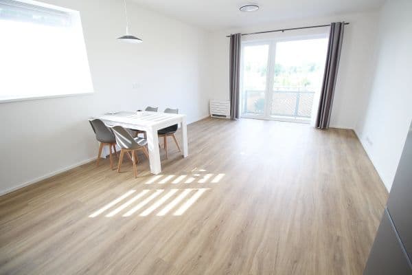 2 bedroom with open-plan kitchen flat to rent, 79 m², Ve svahu, Doubravčice 2 bedroom with open-plan kitchen flat to rent, 79 m², Ve svahu, Doubravčice
