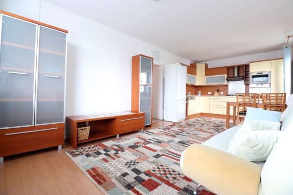 2 bedroom with open-plan kitchen flat to rent, 65 m², Vazovova, Praha 2 bedroom with open-plan kitchen flat to rent, 65 m², Vazovova, Praha