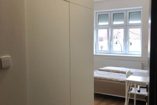 Studio flat to rent, 20 m², Bělohorská, Praha Studio flat to rent, 20 m², Bělohorská, Praha
