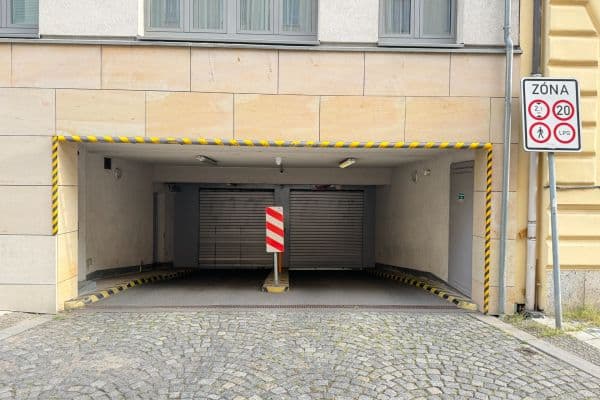 garage to rent, 15 m², Karla Engliše, Praha garage to rent, 15 m², Karla Engliše, Praha