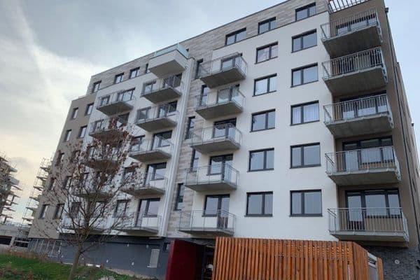 Studio flat to rent, 32 m², Zakšínská, Praha Studio flat to rent, 32 m², Zakšínská, Praha