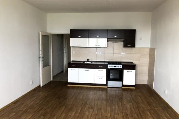Studio flat to rent, 30 m², Oblouková, Praha Studio flat to rent, 30 m², Oblouková, Praha