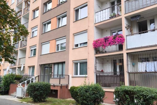3 bedroom flat to rent, 68 m², Štichova, Praha 3 bedroom flat to rent, 68 m², Štichova, Praha