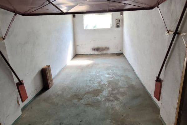 garage to rent, 14 m², Brožíkova, Plzeň garage to rent, 14 m², Brožíkova, Plzeň