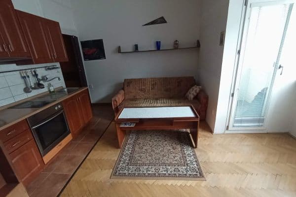 Studio flat to rent, 25 m², Botanická, Brno Studio flat to rent, 25 m², Botanická, Brno