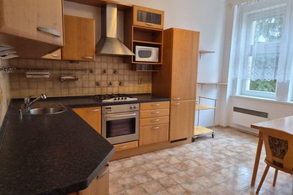 2 bedroom flat to rent, 82 m², U Letenského sadu, Praha 2 bedroom flat to rent, 82 m², U Letenského sadu, Praha