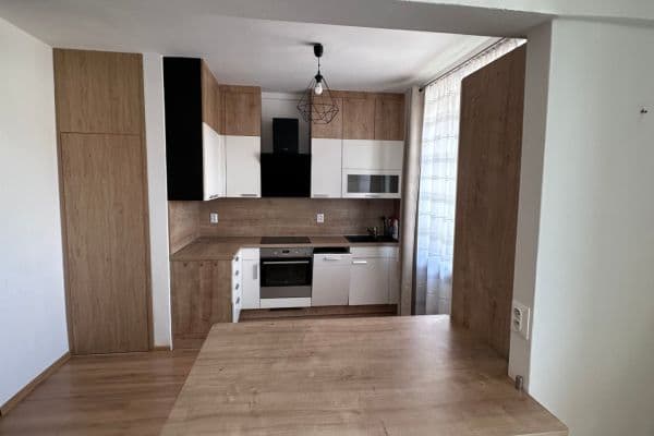 2 bedroom with open-plan kitchen flat to rent, 74 m², Botanická, Brno 2 bedroom with open-plan kitchen flat to rent, 74 m², Botanická, Brno