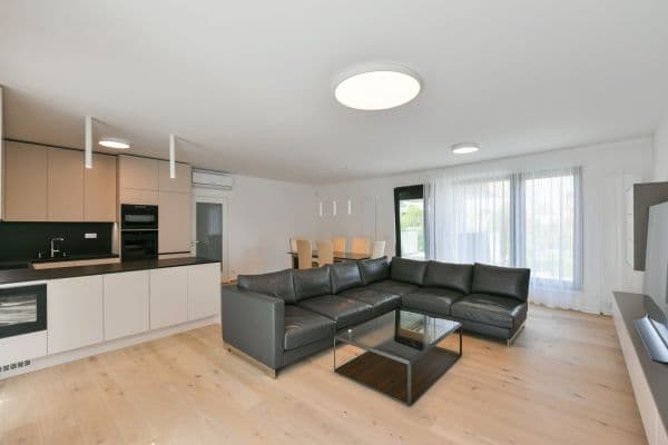 2 bedroom with open-plan kitchen flat to rent, 115 m², Michelská, Praha 2 bedroom with open-plan kitchen flat to rent, 115 m², Michelská, Praha