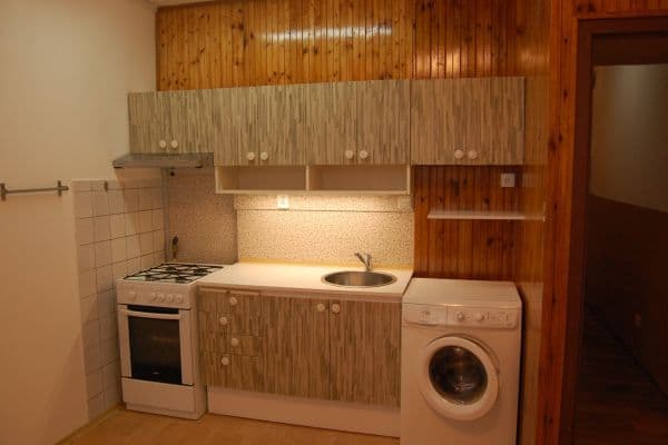 1 bedroom with open-plan kitchen flat to rent, 42 m², Kunětická, Pardubice 1 bedroom with open-plan kitchen flat to rent, 42 m², Kunětická, Pardubice