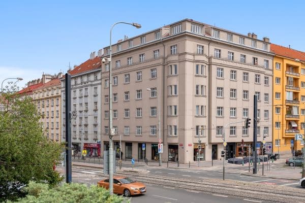 1 bedroom with open-plan kitchen flat to rent, 55 m², Jeseniova, Praha 1 bedroom with open-plan kitchen flat to rent, 55 m², Jeseniova, Praha