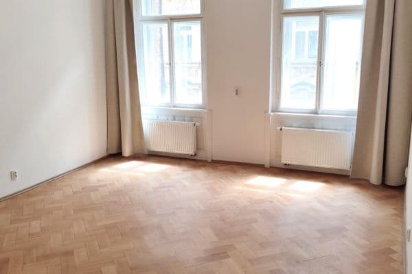 Studio flat to rent, 39 m², Soukenická, Praha Studio flat to rent, 39 m², Soukenická, Praha