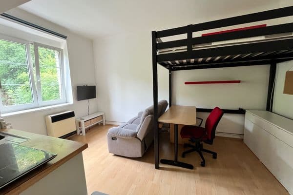 Small studio flat to rent, 23 m², Ohradní, Praha Small studio flat to rent, 23 m², Ohradní, Praha