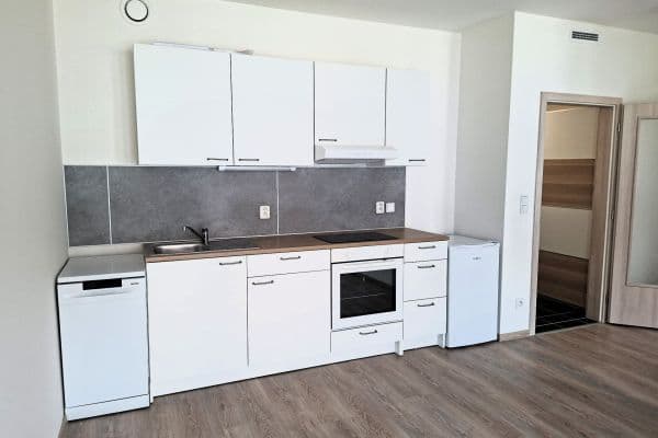 Studio flat to rent, 32 m², Arnošta Staňka, Praha Studio flat to rent, 32 m², Arnošta Staňka, Praha