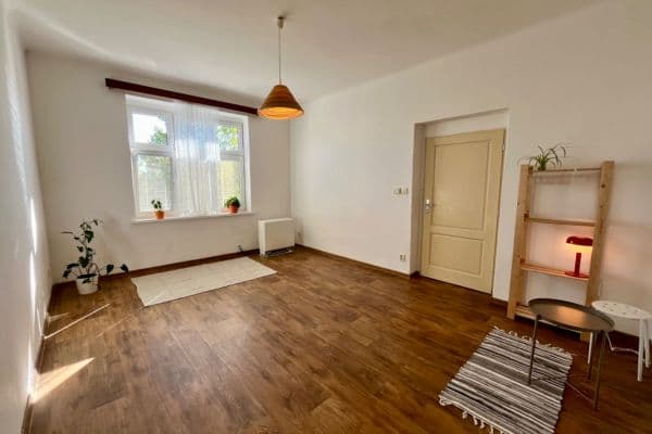2 bedroom flat to rent, 67 m², Na Záhonech, Praha 2 bedroom flat to rent, 67 m², Na Záhonech, Praha