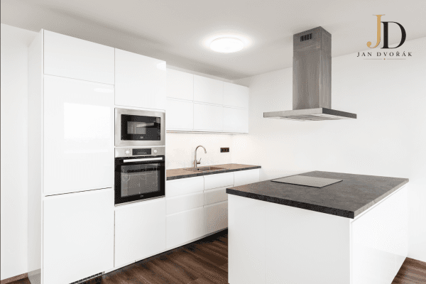 2 bedroom with open-plan kitchen flat for sale, 79 m², Kurčatovova, Praha 2 bedroom with open-plan kitchen flat for sale, 79 m², Kurčatovova, Praha