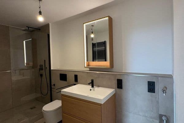 2 bedroom with open-plan kitchen flat to rent, 92 m², Nürtingen 2 bedroom with open-plan kitchen flat to rent, 92 m², Nürtingen