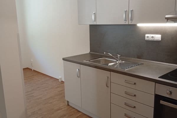 3 bedroom flat to rent, 80 m², Benešova, SO POÚ Kutná Hora 3 bedroom flat to rent, 80 m², Benešova, SO POÚ Kutná Hora