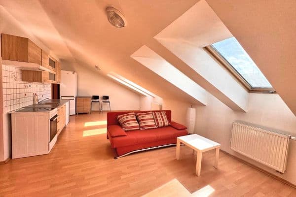 1 bedroom with open-plan kitchen flat to rent, 77 m², Mladých Běchovic, Praha 1 bedroom with open-plan kitchen flat to rent, 77 m², Mladých Běchovic, Praha