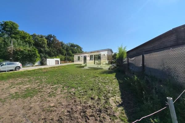 plot for sale, 638 m², SO POÚ Hradec Králové plot for sale, 638 m², SO POÚ Hradec Králové