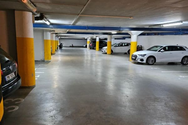 garage to rent, 13 m², Bratří Dohalských, Praha garage to rent, 13 m², Bratří Dohalských, Praha