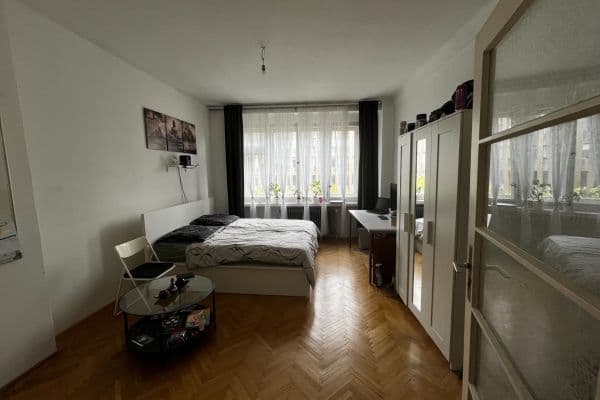 Studio flat to rent, 32 m², Pobřežní, Praha Studio flat to rent, 32 m², Pobřežní, Praha
