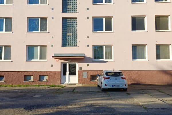 1 bedroom with open-plan kitchen flat to rent, 41 m², Revoluční, SO POÚ Kladno 1 bedroom with open-plan kitchen flat to rent, 41 m², Revoluční, SO POÚ Kladno