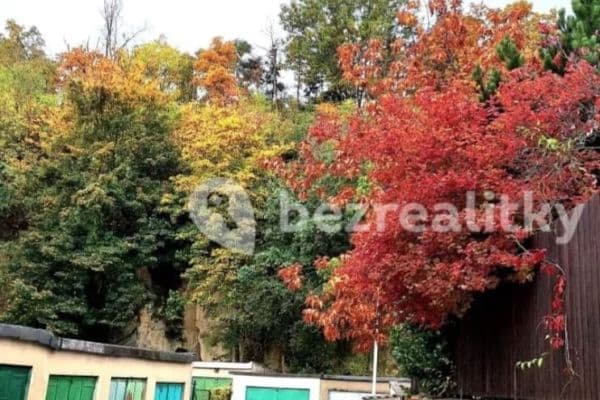 garage to rent, 19 m², Pod Petřinami, Praha garage to rent, 19 m², Pod Petřinami, Praha