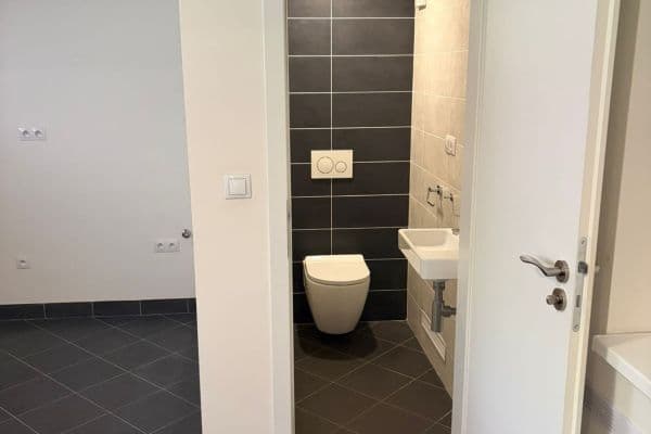 non-residential property to rent, 17 m², U Mlýna, Praha non-residential property to rent, 17 m², U Mlýna, Praha