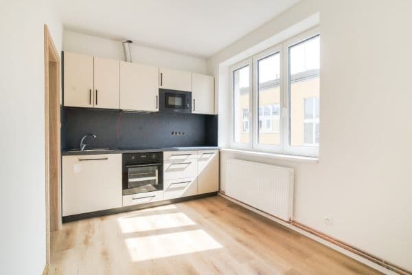 1 bedroom with open-plan kitchen flat to rent, 40 m², Komenského, SO POÚ Nová Paka 1 bedroom with open-plan kitchen flat to rent, 40 m², Komenského, SO POÚ Nová Paka