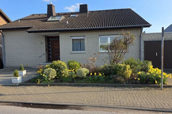 house for sale, 204 m², Lipper Berg 51, Bedburg house for sale, 204 m², Lipper Berg 51, Bedburg