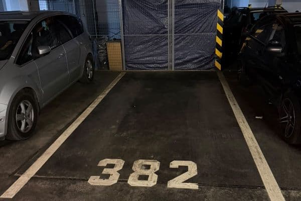 garage to rent, 13 m², Wassermannova, Praha garage to rent, 13 m², Wassermannova, Praha