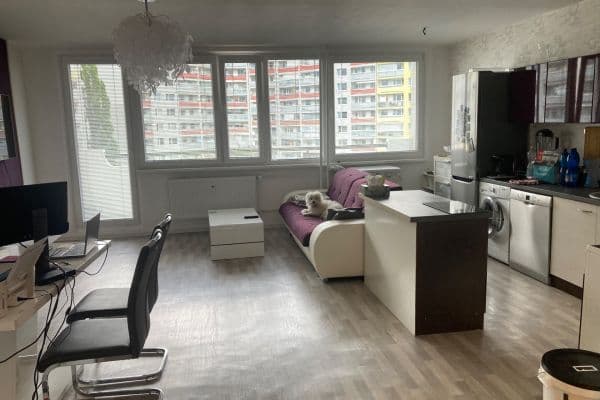 2 bedroom with open-plan kitchen flat for sale, 80 m², U Jezera, Praha 2 bedroom with open-plan kitchen flat for sale, 80 m², U Jezera, Praha
