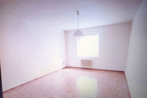 1 bedroom with open-plan kitchen flat to rent, 50 m², Dukelská třída, Hradec Králové 1 bedroom with open-plan kitchen flat to rent, 50 m², Dukelská třída, Hradec Králové