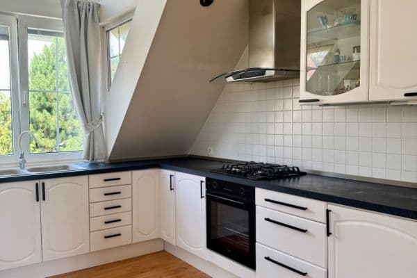 4 bedroom with open-plan kitchen flat to rent, 256 m², U Waltrovky, Praha 4 bedroom with open-plan kitchen flat to rent, 256 m², U Waltrovky, Praha