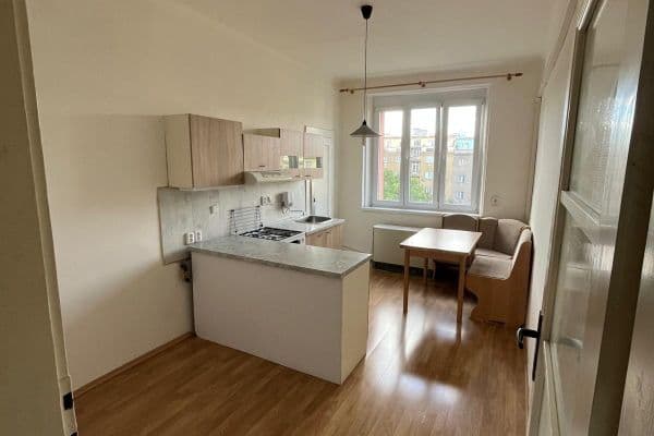 1 bedroom flat to rent, 43 m², Maroldova, Praha 1 bedroom flat to rent, 43 m², Maroldova, Praha