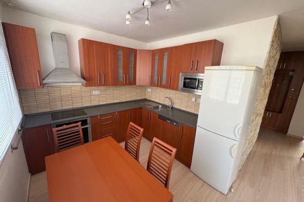 3 bedroom flat to rent, 68 m², Na Bezděkově, SO POÚ Benešov 3 bedroom flat to rent, 68 m², Na Bezděkově, SO POÚ Benešov