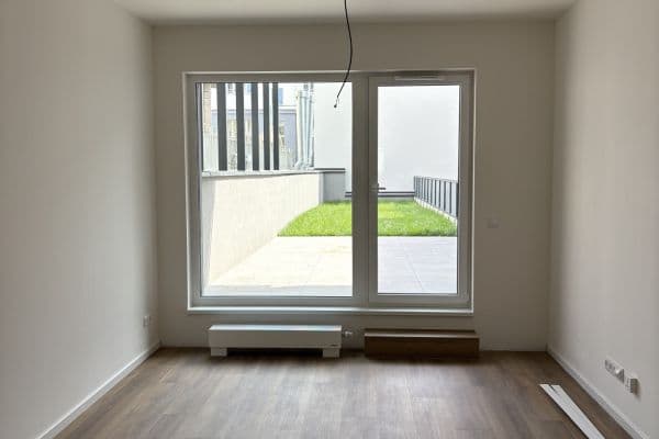 1 bedroom with open-plan kitchen flat for sale, 65 m², Drahobejlova, Praha 1 bedroom with open-plan kitchen flat for sale, 65 m², Drahobejlova, Praha