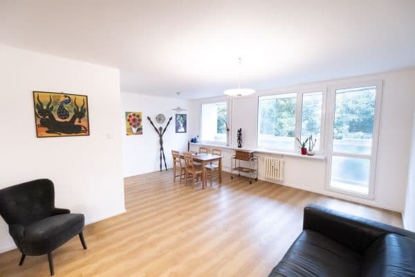 3 bedroom with open-plan kitchen flat for sale, 104 m², Křivenická, Praha 3 bedroom with open-plan kitchen flat for sale, 104 m², Křivenická, Praha