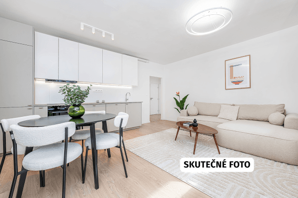 1 bedroom with open-plan kitchen flat for sale, 52 m², Komunardů, Praha 1 bedroom with open-plan kitchen flat for sale, 52 m², Komunardů, Praha