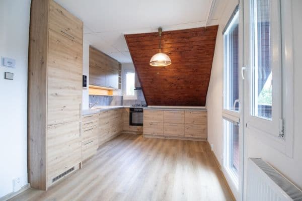 2 bedroom with open-plan kitchen flat to rent, 75 m², Mladých, Praha 2 bedroom with open-plan kitchen flat to rent, 75 m², Mladých, Praha