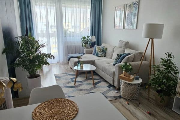 1 bedroom with open-plan kitchen flat to rent, 54 m², Milánská, Praha 1 bedroom with open-plan kitchen flat to rent, 54 m², Milánská, Praha