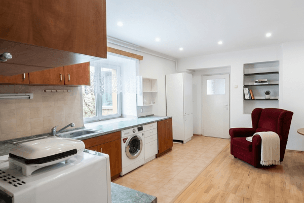4 bedroom with open-plan kitchen flat to rent, 128 m², SO POÚ Benešov 4 bedroom with open-plan kitchen flat to rent, 128 m², SO POÚ Benešov