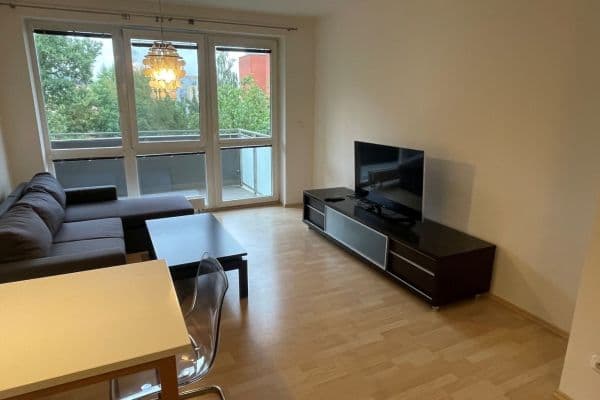 1 bedroom with open-plan kitchen flat to rent, 60 m², Labská louka, Hradec Králové 1 bedroom with open-plan kitchen flat to rent, 60 m², Labská louka, Hradec Králové