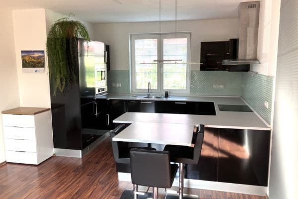 2 bedroom with open-plan kitchen flat to rent, 70 m², Tisová, SO POÚ Roztoky 2 bedroom with open-plan kitchen flat to rent, 70 m², Tisová, SO POÚ Roztoky