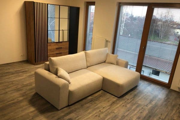 Studio flat to rent, 34 m², Běluňská, Praha Studio flat to rent, 34 m², Běluňská, Praha