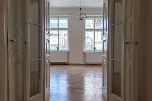 3 bedroom flat to rent, 85 m², Praha 3 bedroom flat to rent, 85 m², Praha