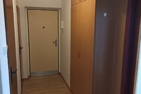 3 bedroom flat to rent, 65 m², Roháčova, SO POÚ Dvůr Králové nad Labem 3 bedroom flat to rent, 65 m², Roháčova, SO POÚ Dvůr Králové nad Labem